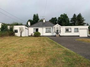 Hotels in Cloghan